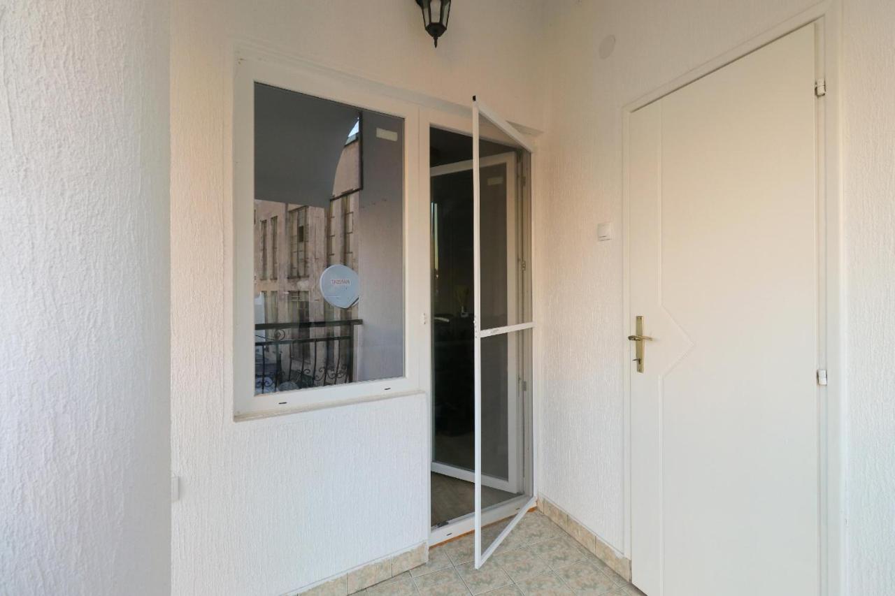 Heart Of Nis Lux Apartment Exterior photo